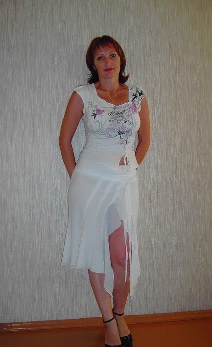 Молодая и податливая девушка ждет своего единственного мужчину из на свидание Молодая и податливая девушка ждет своего единственного мужчину из на свидание