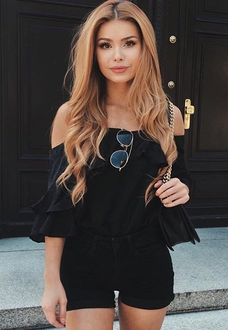 Поимей меня! Молодая девушка ищет мужчину в е Поимей меня! Молодая девушка ищет мужчину в е