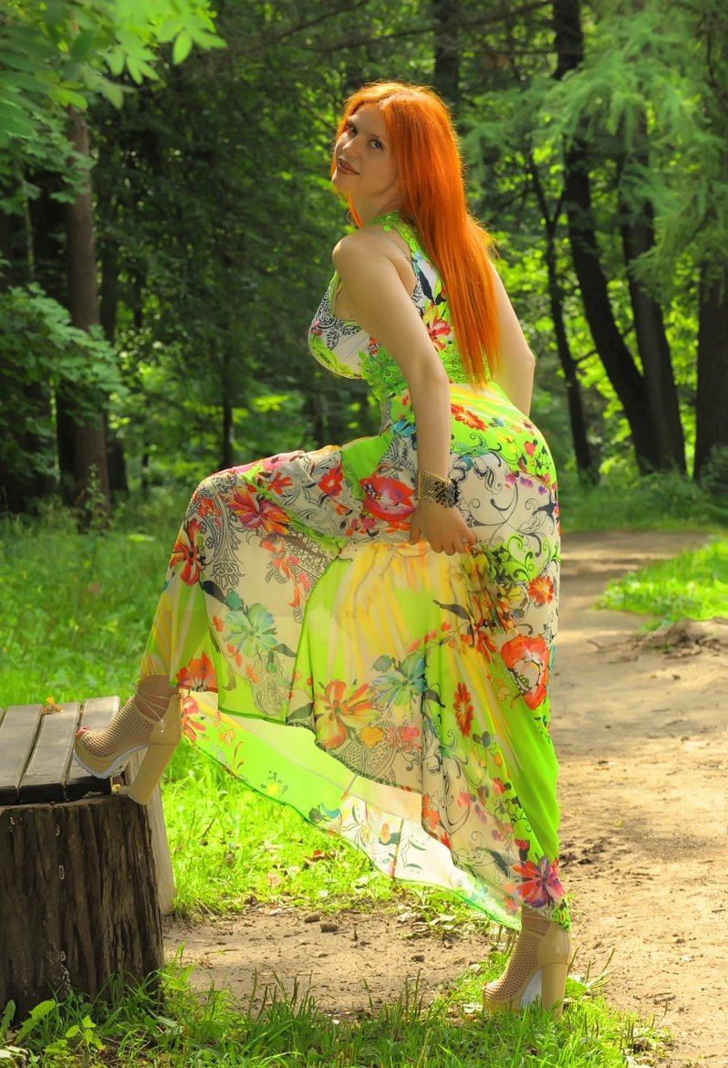 Яркая, ухоженная девушка познакомится с парнем для встреч в е Яркая, ухоженная девушка познакомится с парнем для встреч в е